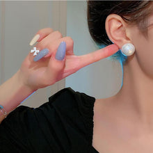 Load image into Gallery viewer, Silver needle vintage pearl stud earrings
